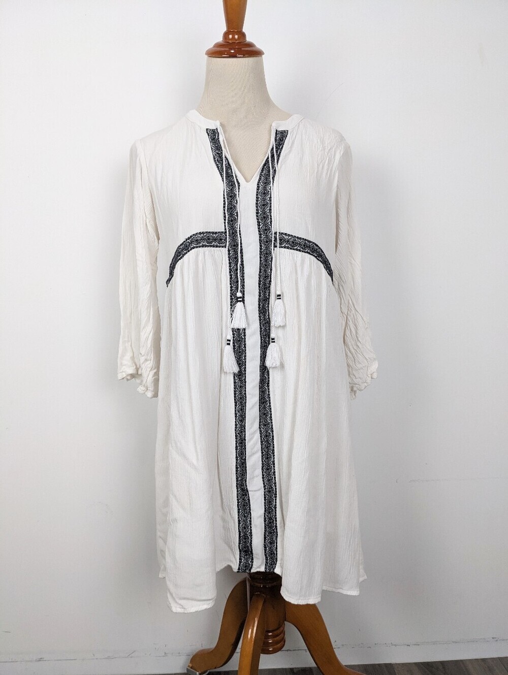 Old Navy Embroidered Tassel Dress Bohemian White Bell Sleeve Size Small